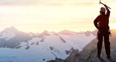 Bergwelt auf dem Gipfel Banner